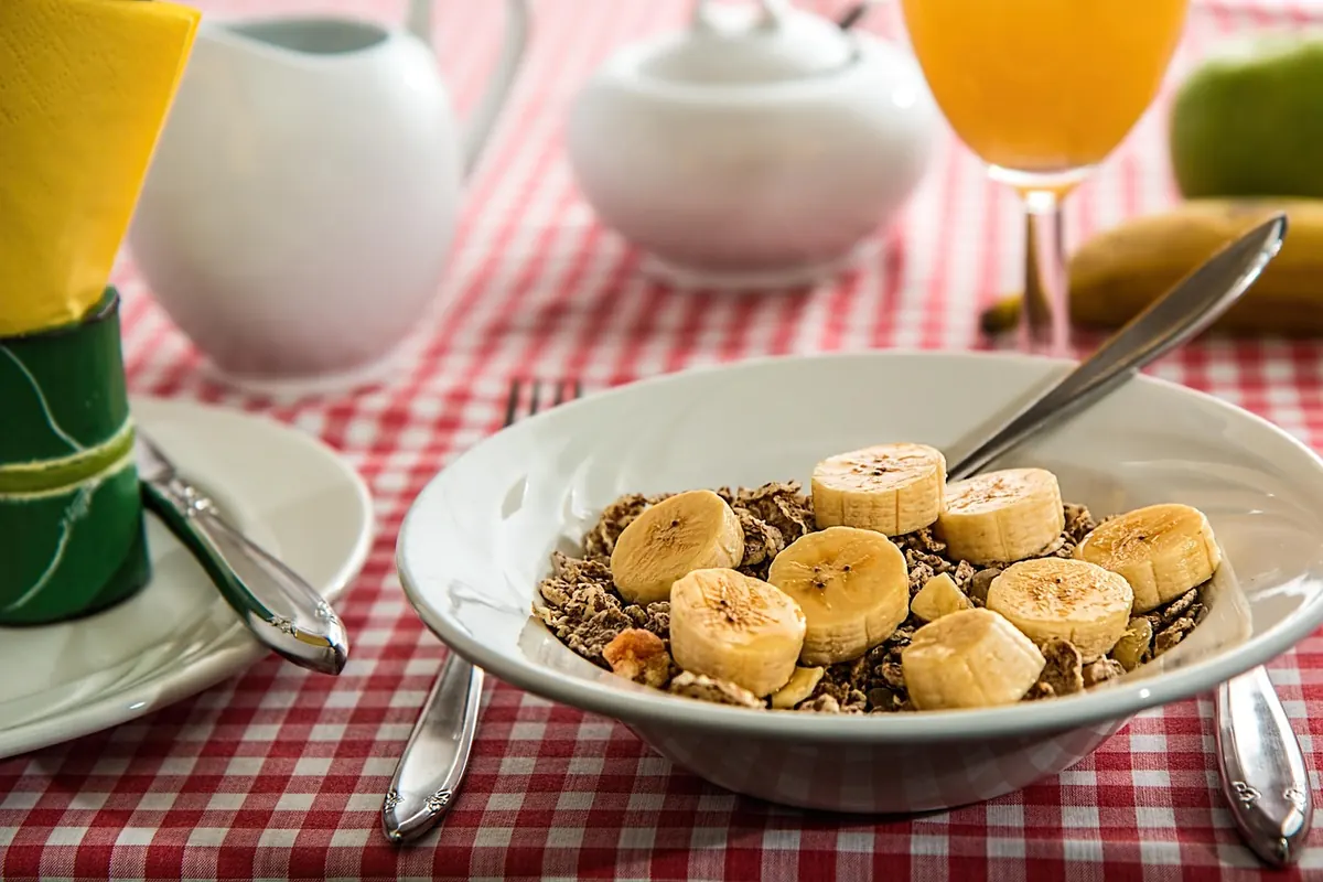 How to Build a Balanced Breakfast for Steady Morning Energy